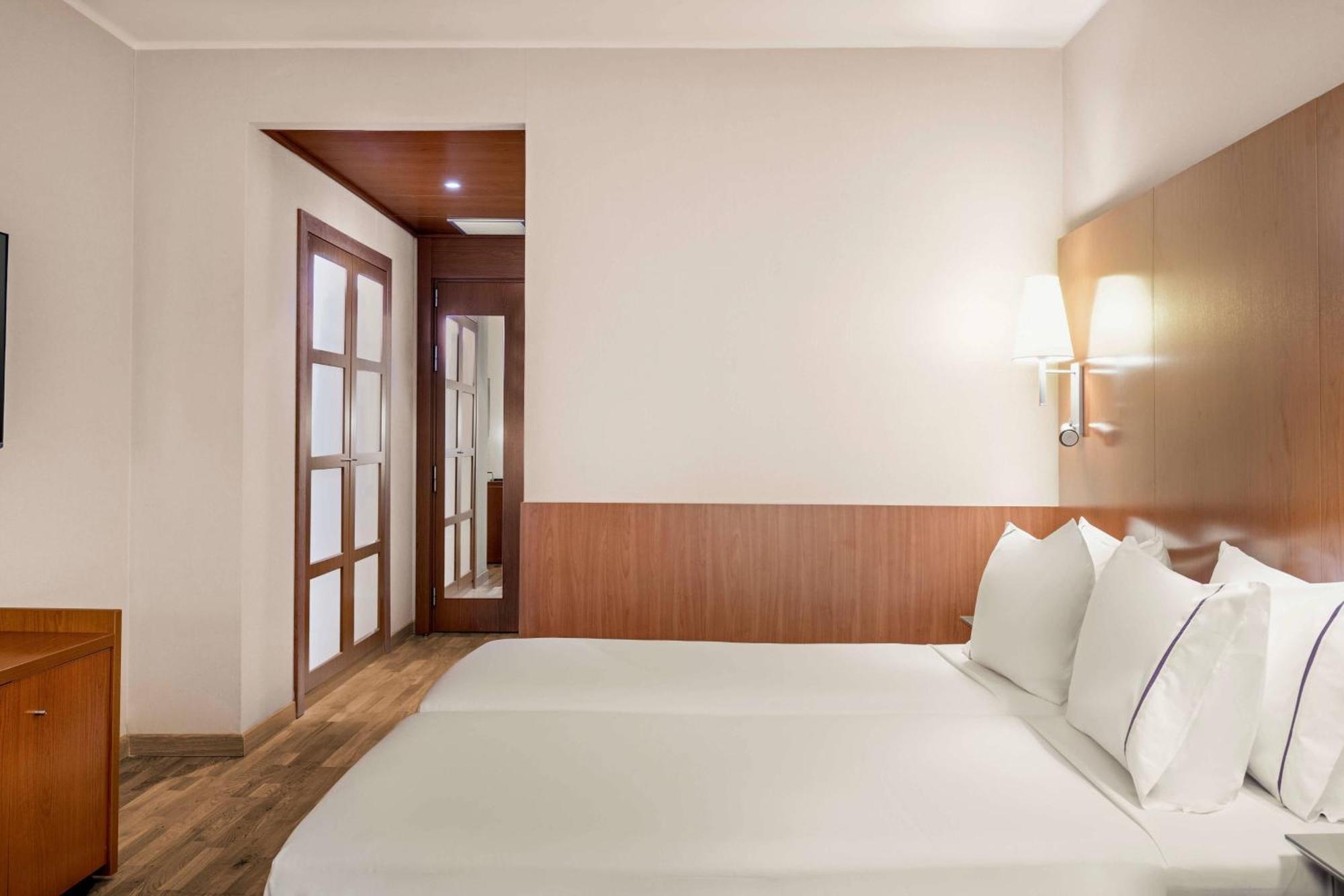 Standard Twin Room,1643135764:JPEG